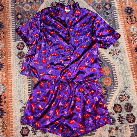 Kathryn Other - Kathryn 2 Piece Pajama Set Purple With Red Hats Size 2X Satin Shorts & SS Top